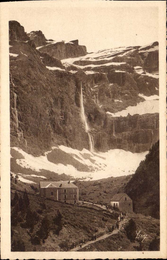 Gavarnie CPA Arrivee au cirque La cascade