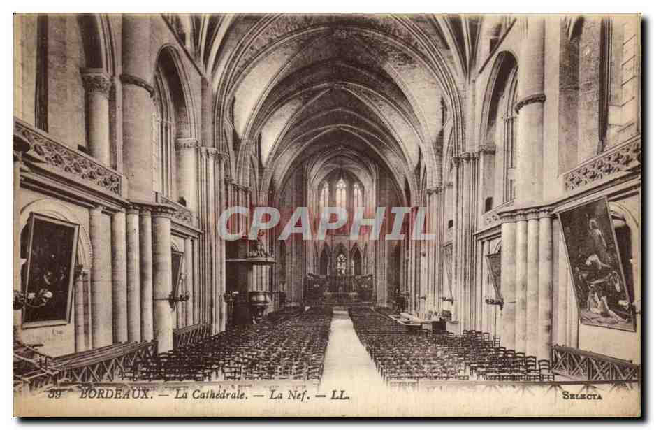 CPA Bordeaux La cathedrale la nef