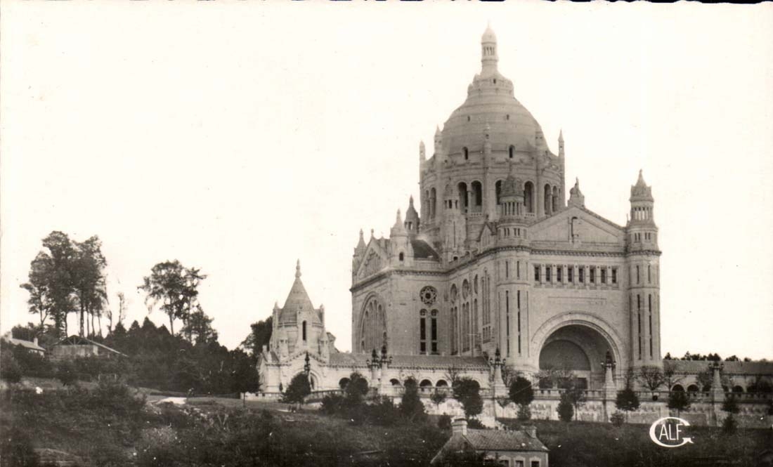Die Basilika des Heiligen Herzens von Montmartre — Panoramablick — Edition GALF, Nr. 1