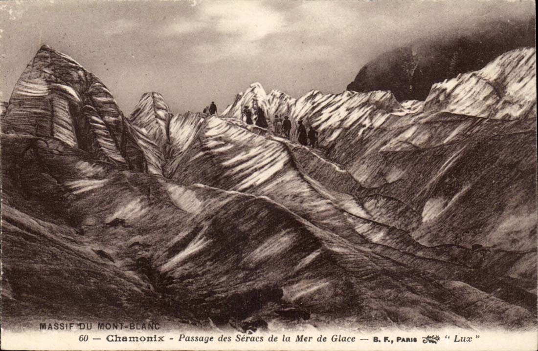 CPA MAssif du mont Blanc Chamonix Passage des Seracs de la mer de glace