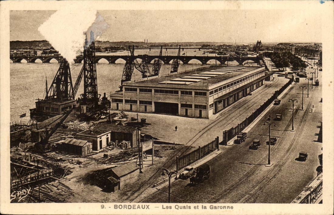 Bordeaux CPA Les quais et la GAronne