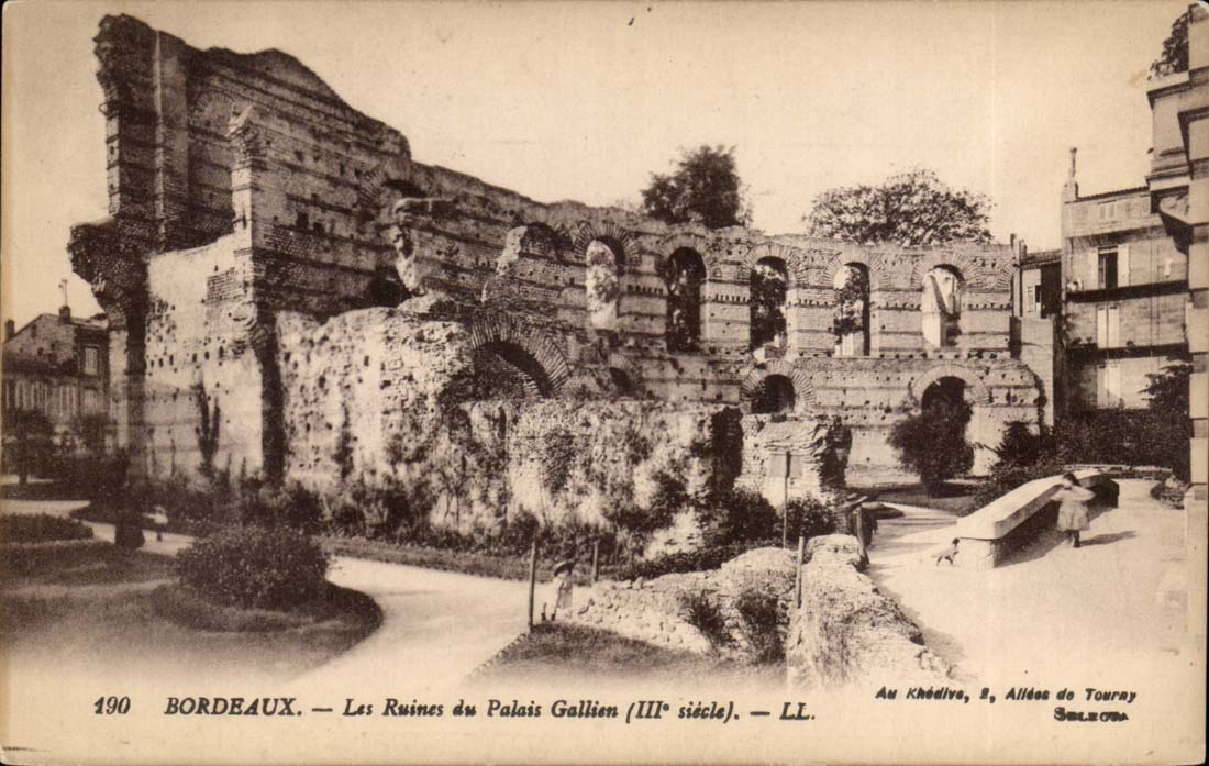 Bordeaux CPA Les ruines du palais Gallien (3eme siecle)