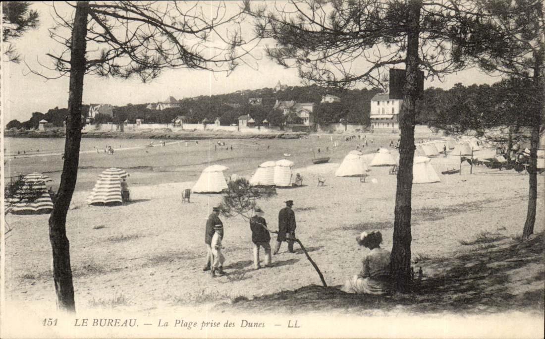 Le Bureau CPA La plage prise des dunes