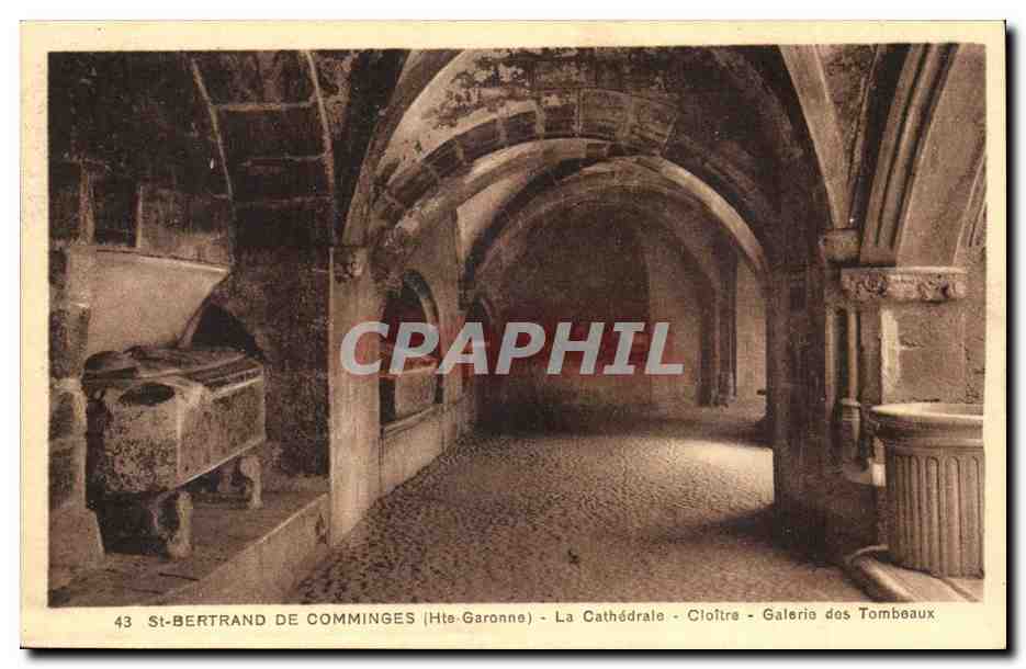 Saint Bertrand de Comminges CPA La cathedrale Cloitre Galerie des Tombeaux