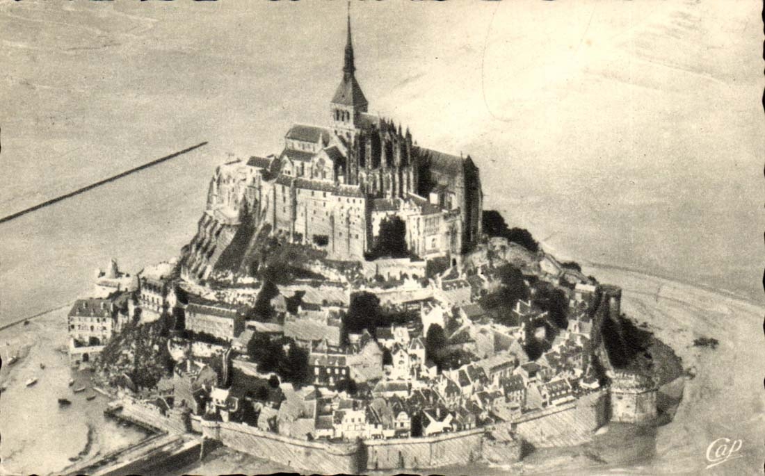 Mont Saint-Michel — vue aérienne — C.A.F. Paris 15