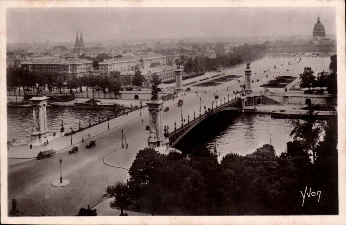 Paris - Pont Alexandre III Esplanade des Invalides - CPA 