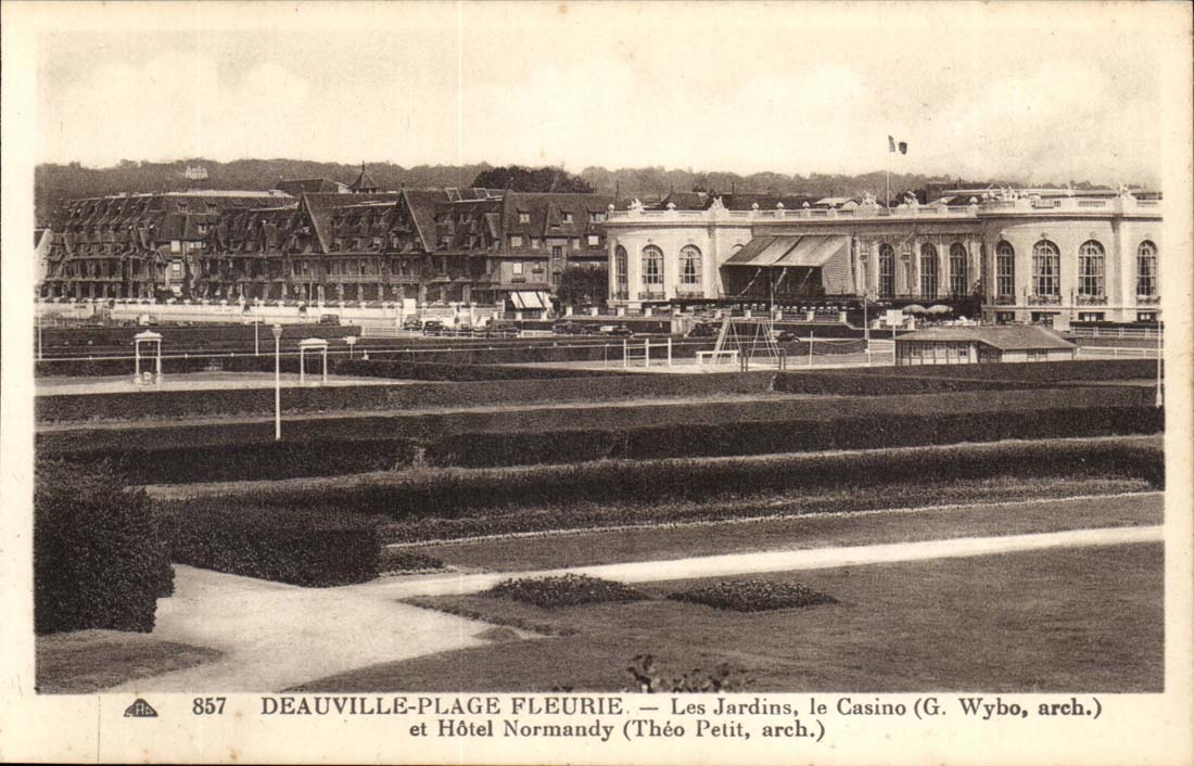 Deauville Plage fleurie CPA Les jardins le casino et Hotel Normandy