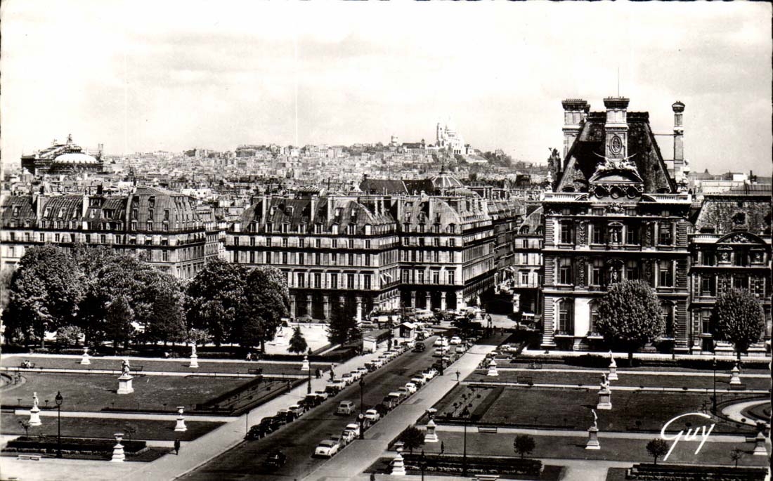 Paris CPA La butte Montmartre vue du palais du Louvre