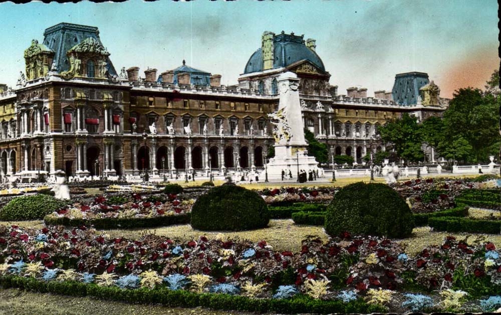Paris CPA Le Louvre et le jardin du Carrousel