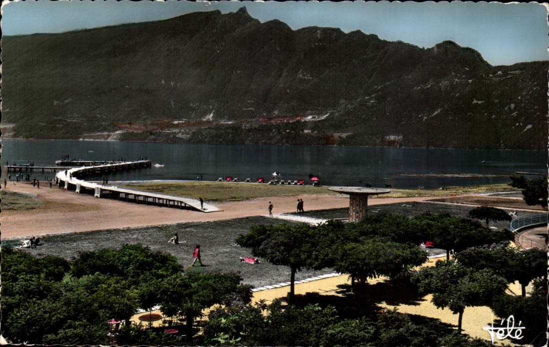 CPA Aix les Bains La plage et la dent du chat
