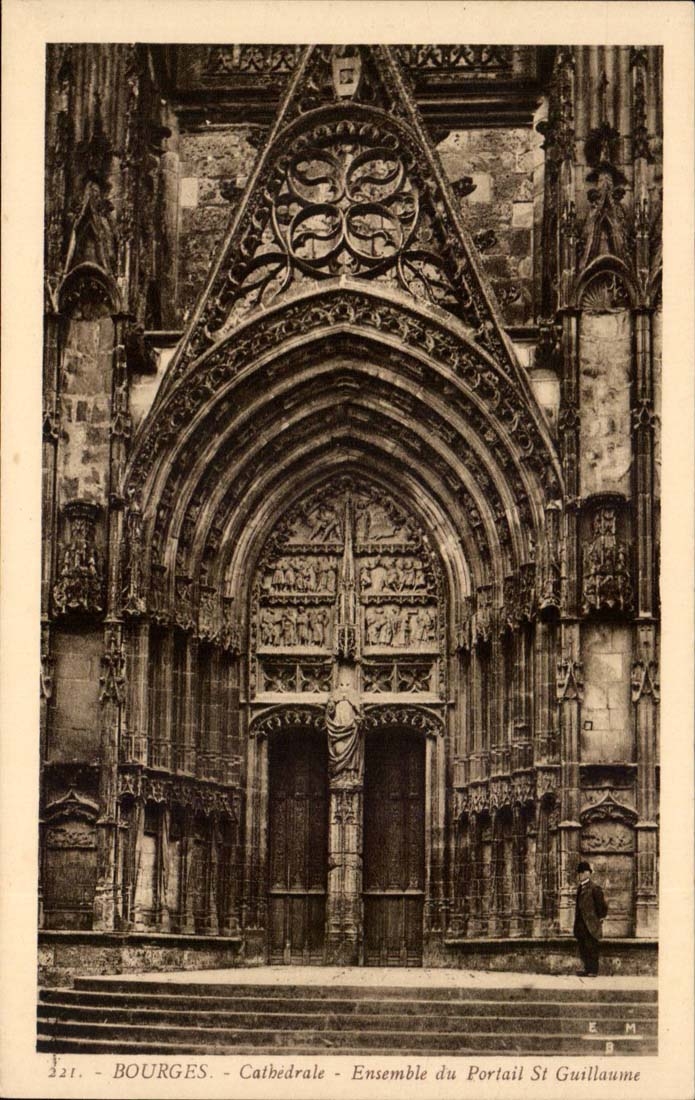 Bourges CPA Cathedrale Ensemble du portail ST Guillaume