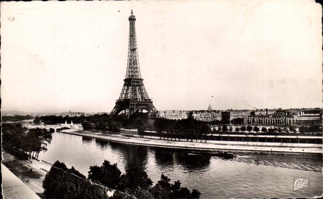Paris CPA La tour Eiffel et la Seine