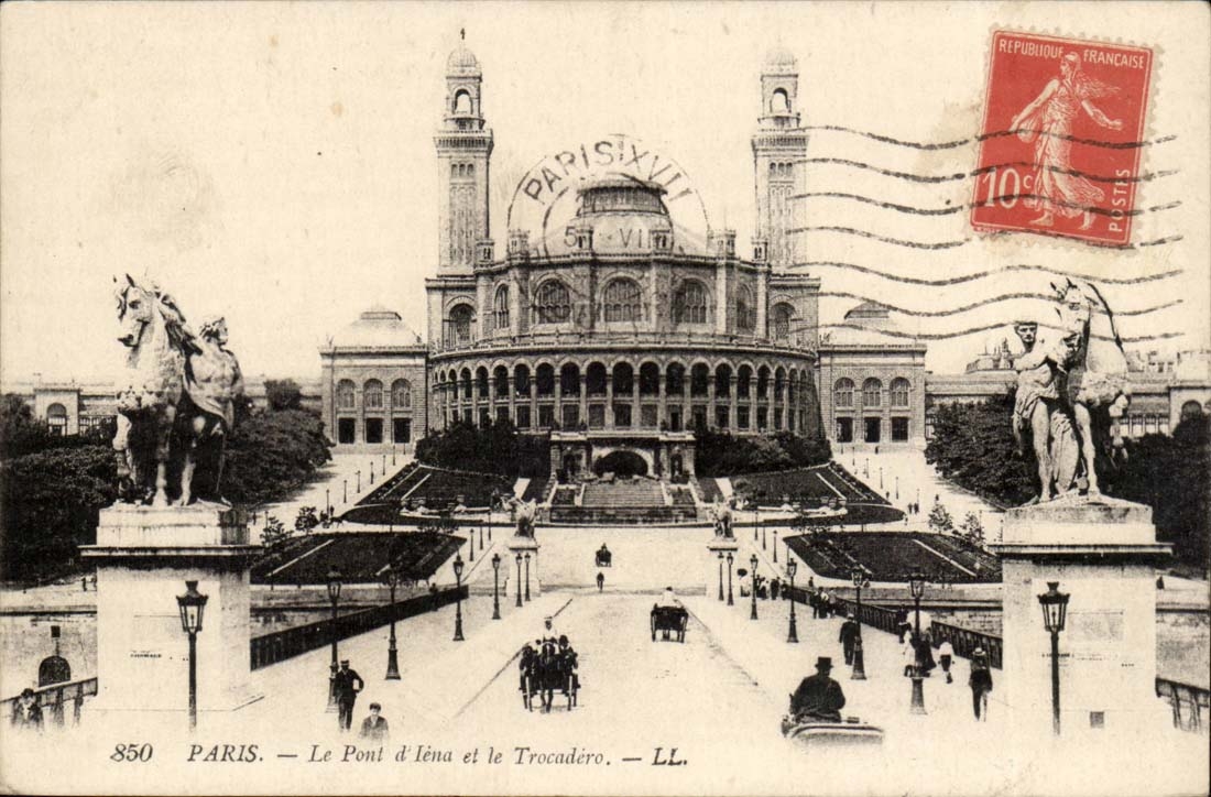 Paris CPA Le pont d'Iena et le Trocadero