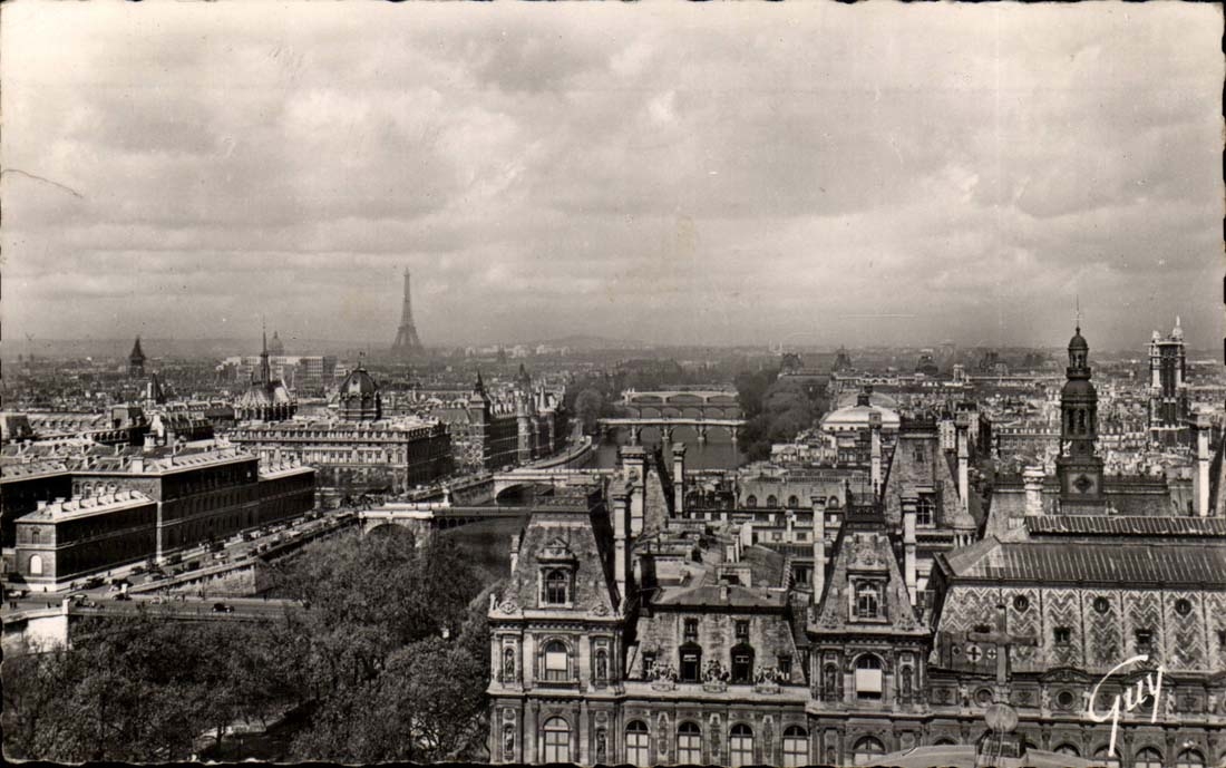 Paris CPA La perspective des sept ponts Hotel de ville Sainte Chapelle Dome des Invalides Conciergerie