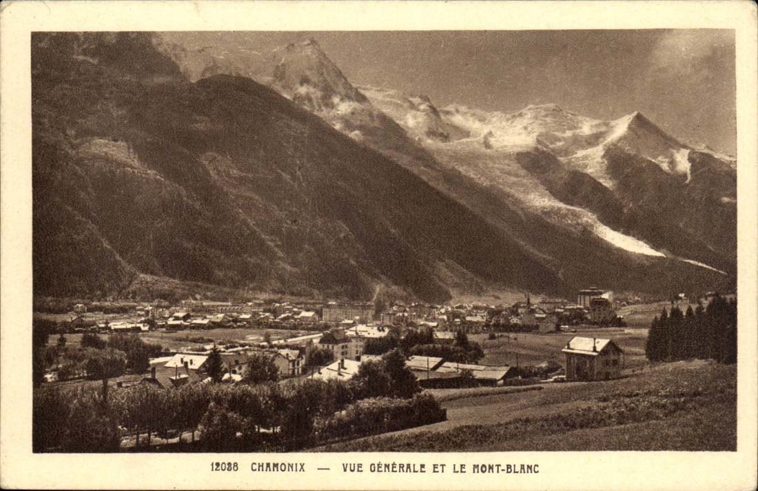 Chamonix CPA Vue generale et le Mont Blanc