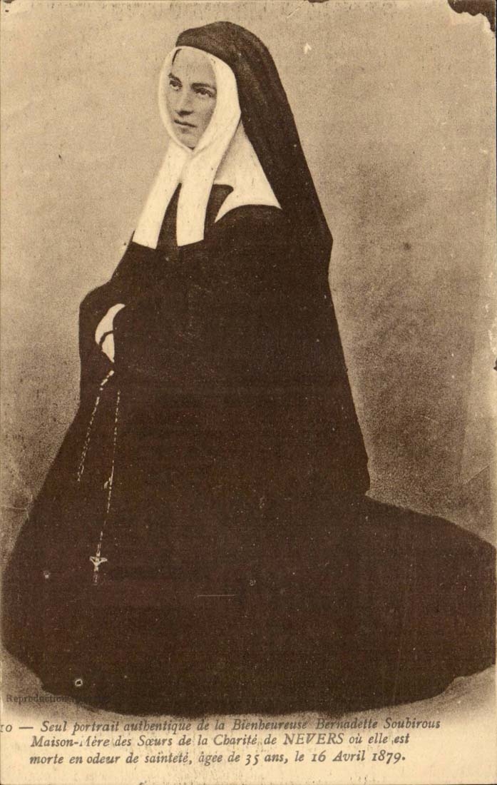 CPA Seul portrait authentique de la bienheureuse Bernadette Soubirous Maison mere des soeurs de la charite de Nevers 