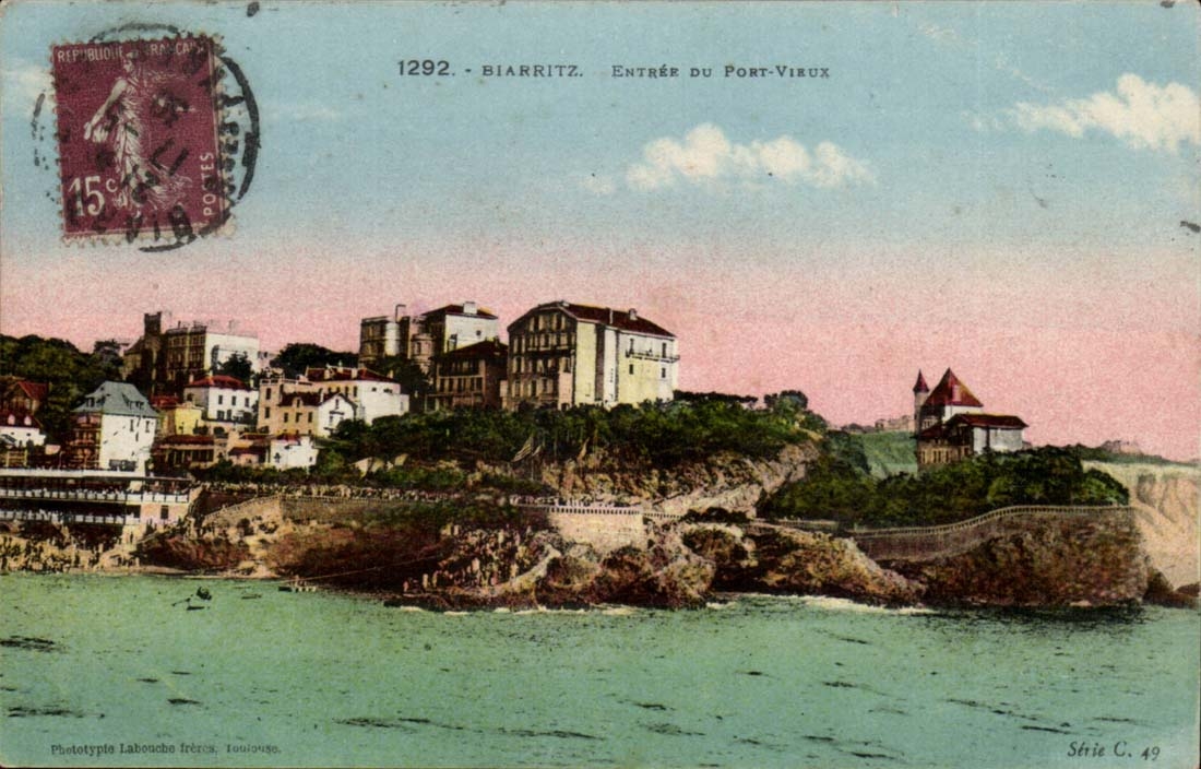 Biarritz — Entrée du Port-Vieux — Phototypie Labouche frères, Toulouse, Série C. 49