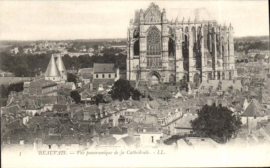 Beauvais CPA Vue panoramique de la cathedrale