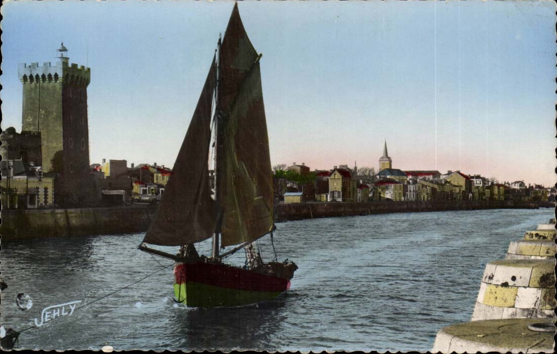 Les Sables-d'Olonne — The Small Jetty - The Channel - The Arundel Tower - La Chaume — Editions Jehly-Poupin
