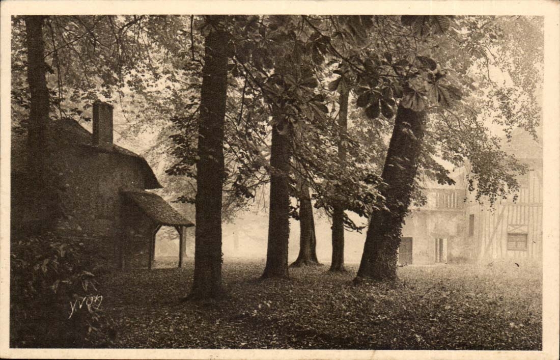 Versailles - Matin d'Automne au Hameau de Marie Antoinette A fall morning in the hamlet - CPA 