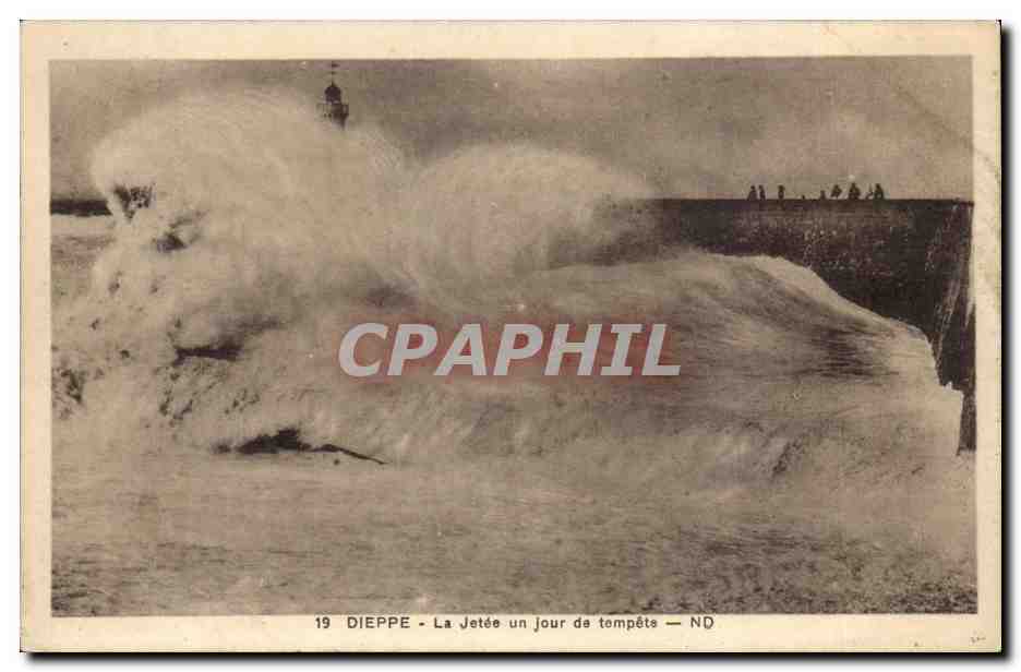 Dieppe - La Jetee un jour de tempete - CPA 