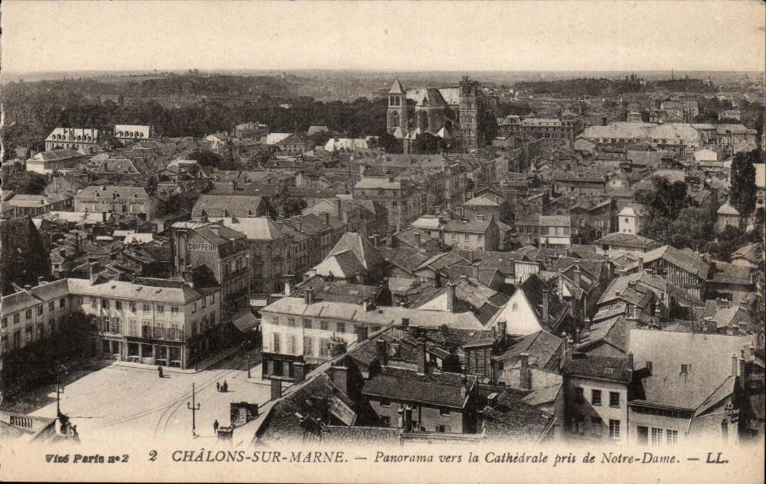 Châlons-sur-Marne — Panorama vers la Cathédrale prise de Notre-Dame — Vizé Paris n°2