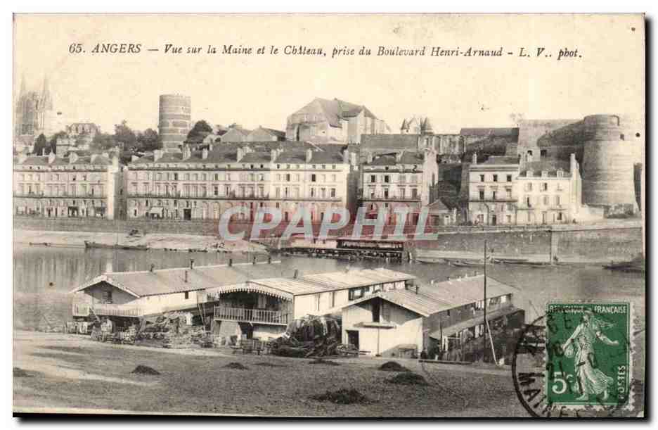 Angers — Vue sur la Maine et le Château, prise du Boulevard Henri-Arnaud — L. V. phot.