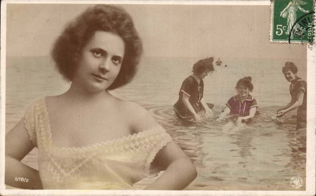 Femmes à la plage — Granoïphile AG, Berlin — n° 578/2