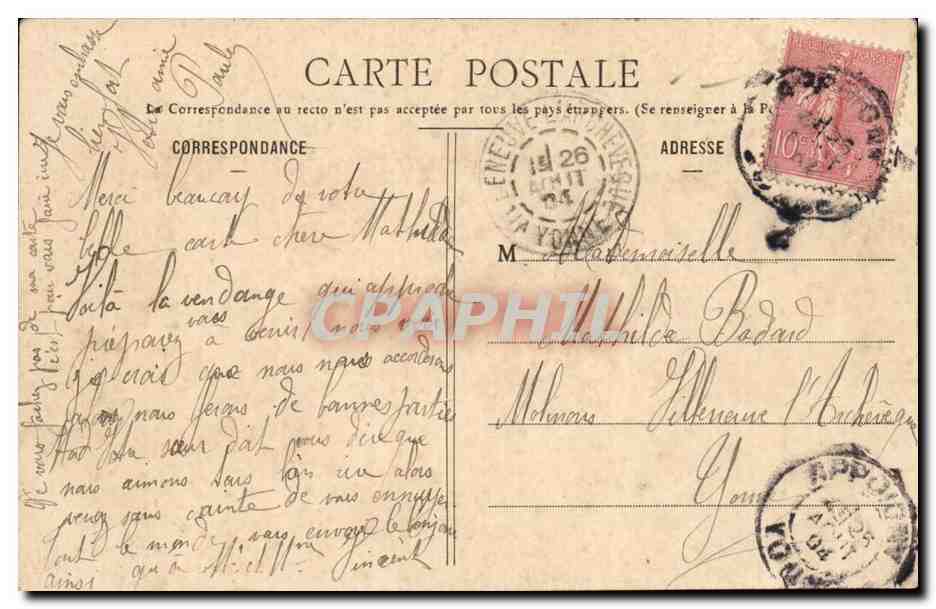Lächelnde Frau zwischen zwei Teekannen — Zwischen Jules und Thomas — Verlag: 20, avenue de l'Opéra, Paris — Rückseite