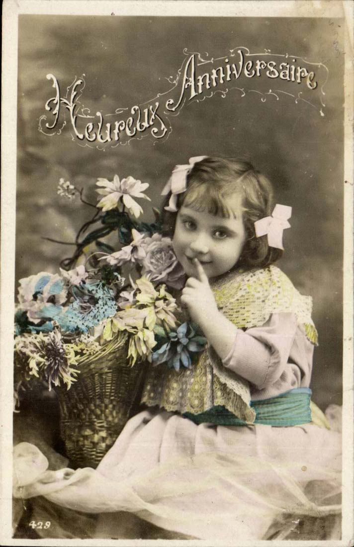 Fantaisie - Fete - Enfant - Heureux Anniversaire - child with bursting basket of flowers - CPA 