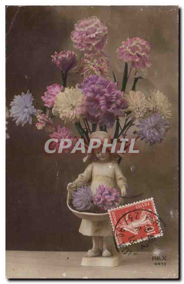 CPA fantaisie Enfant Fleurs