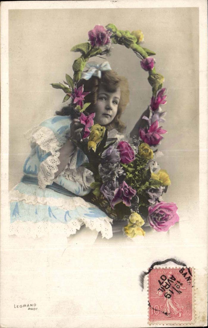 CPA fantaisie Enfant Fleurs