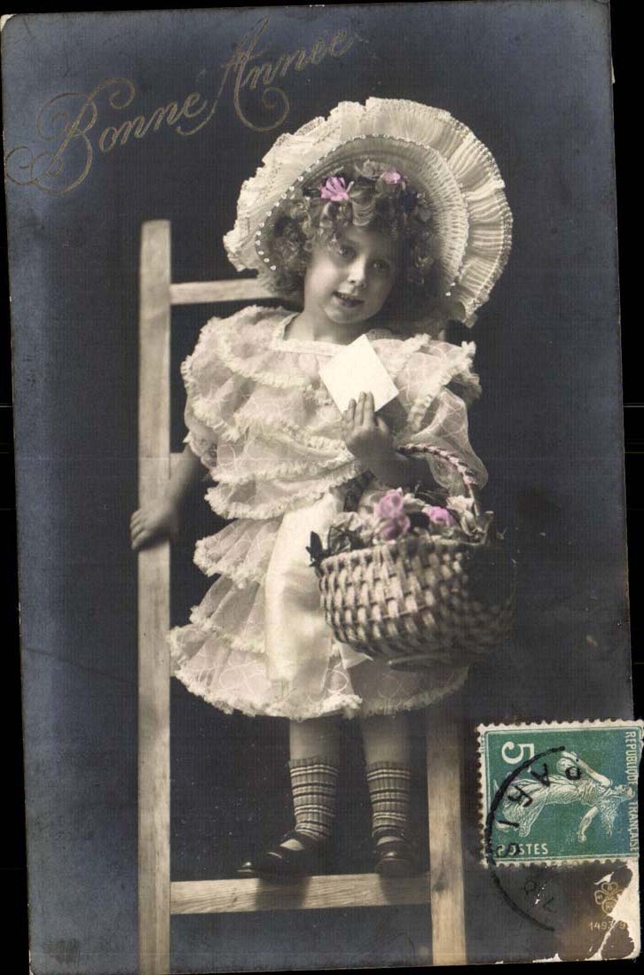 Kleine Mädchen in Rüschenkleid und Hut — Frohe Weihnachten — Verlag COSTES, Nr. 14837