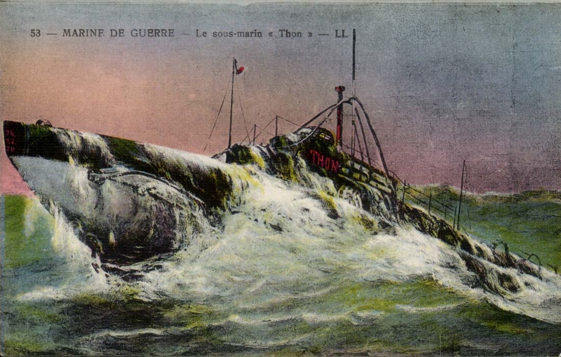 CPA Histoire Marine de guerre Le sous marin Thon (submarine u boot)