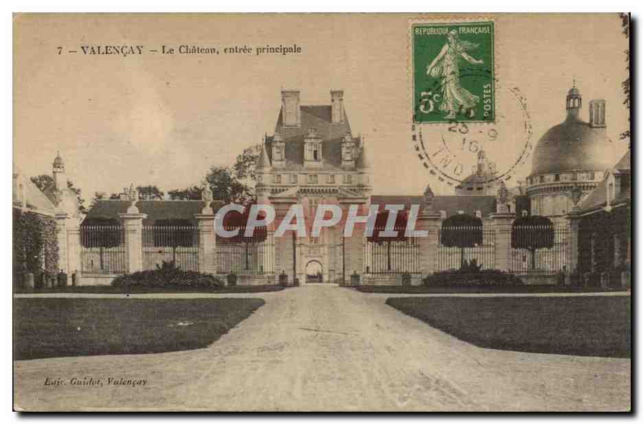 Valencay CPA Le chateau entre principale