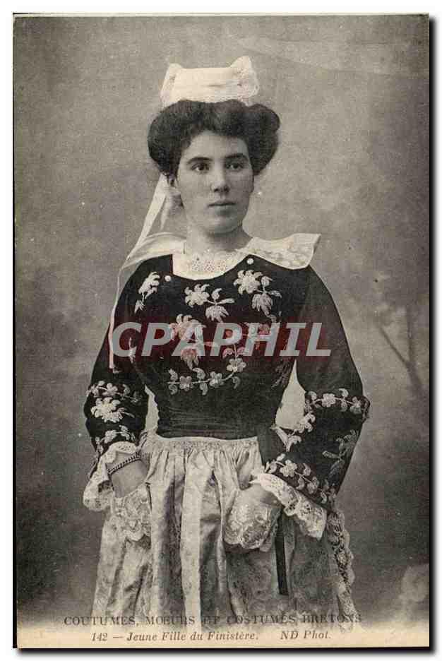 CPA Costumes Moeurs et coutumes bretons Jeune fille du Finistere TOP (Bretagne)