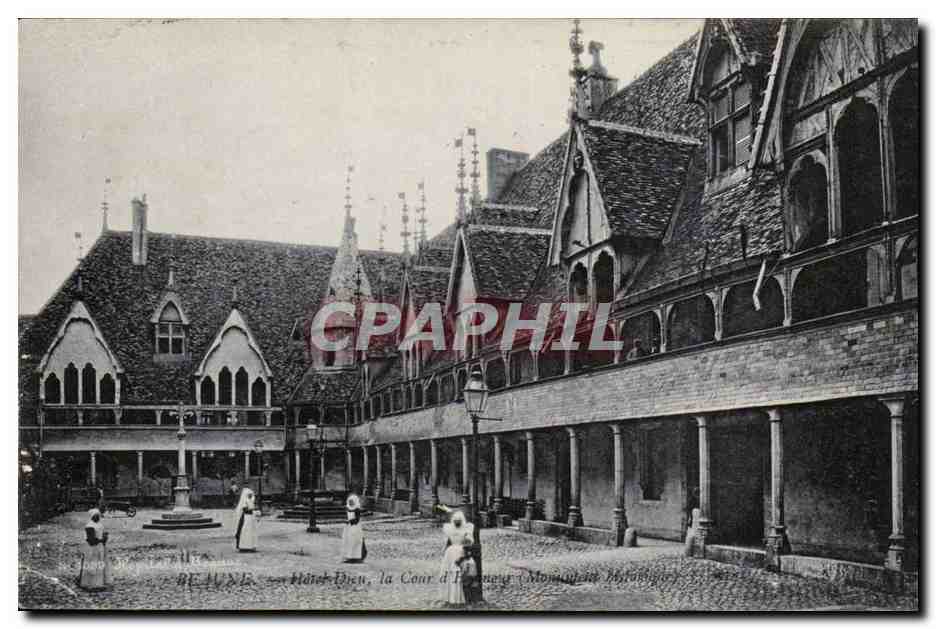 Hospices de Beaune CPA Hotel Dieu la cour d'honneur