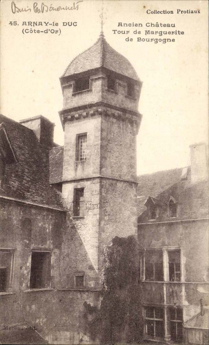 Arnay le Duc CPA Ancien chateau Tou de Marguerite de Bourgogne