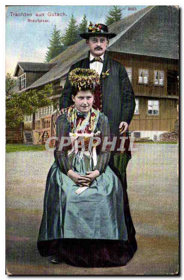 Allemagne CPA Tracten aus Gutach Brautpaar (folklore costumes)