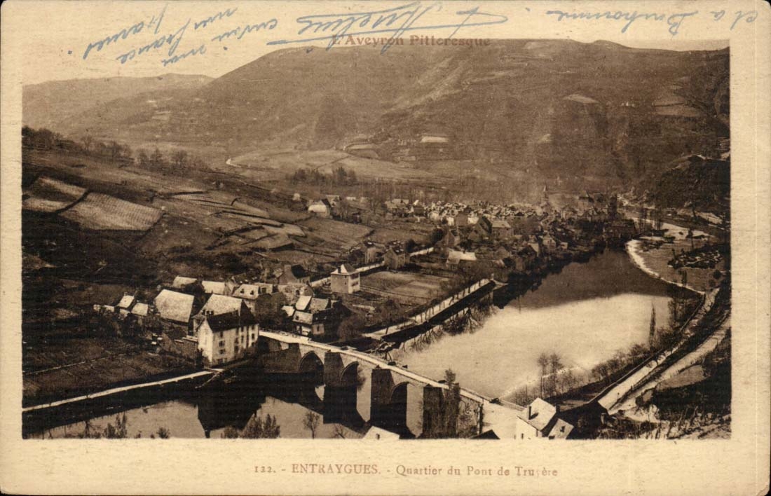 Entraygues CPA Quartier du pont de Truyere