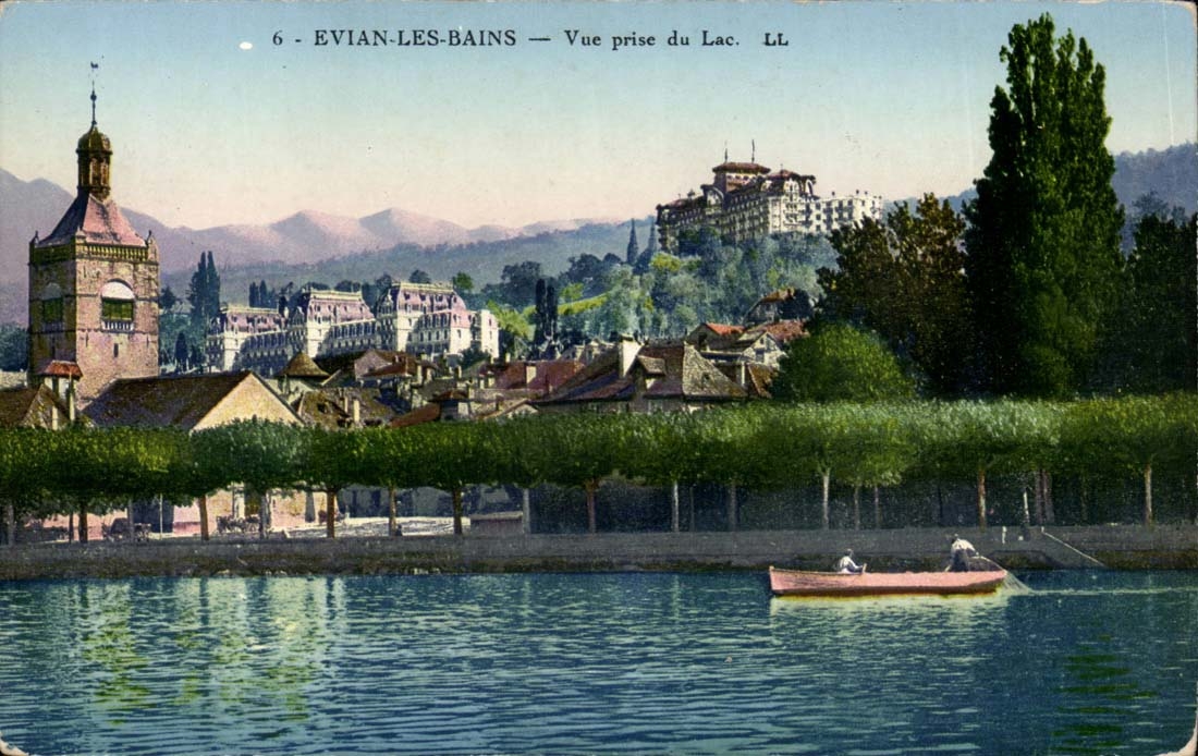 Evian les Bains CPA Vue prise du lac