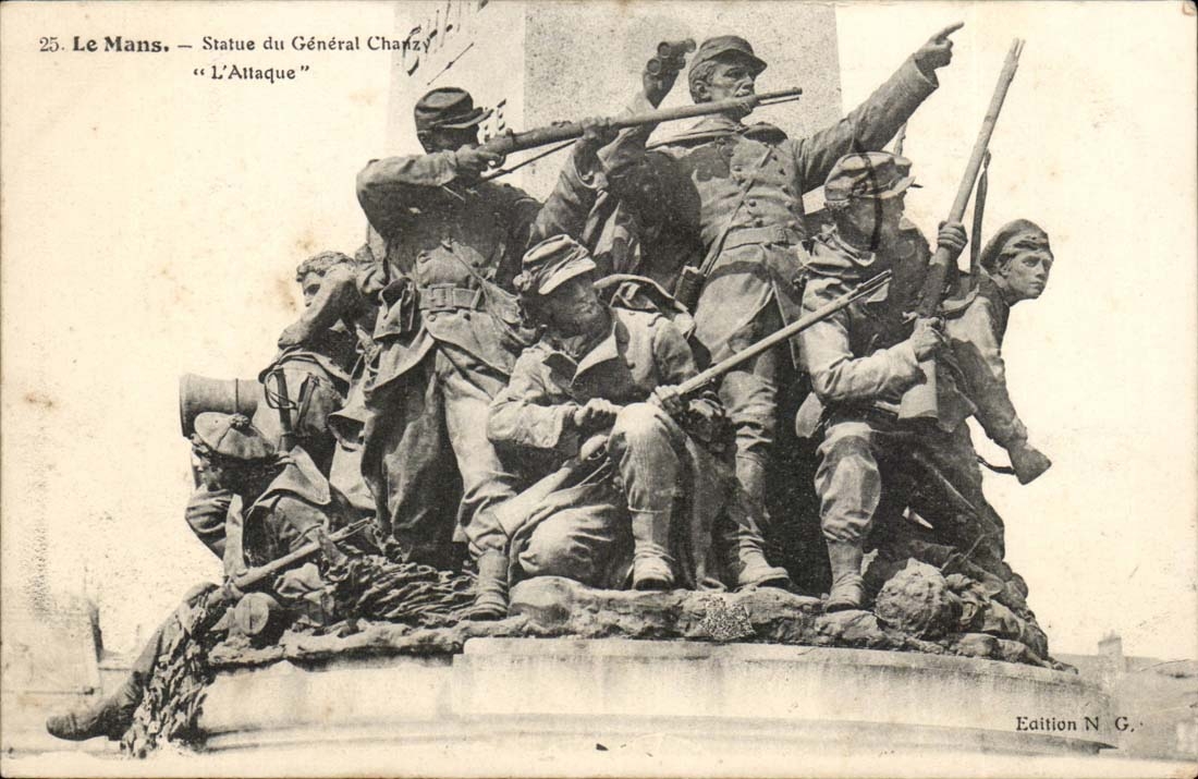 Le Mans CPA Statue du General Chanzy L'attaque (militaria)