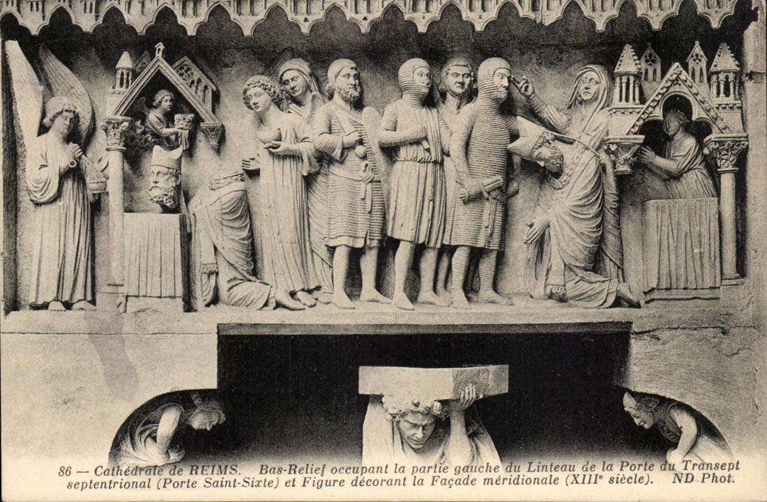 Reims CPA La cathedrale Bas relief occupant la partie du Linteau de la porte du Transept 