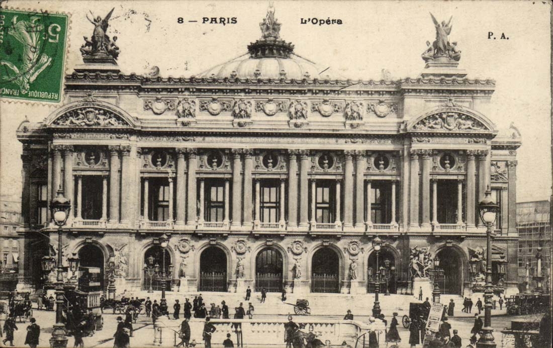 Paris (8eme) CPA L'opera