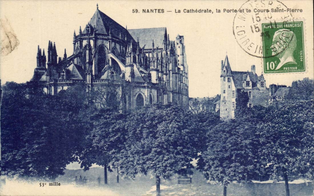 Nantes CPA La cathedrale la porte et le cours Saint Pierre