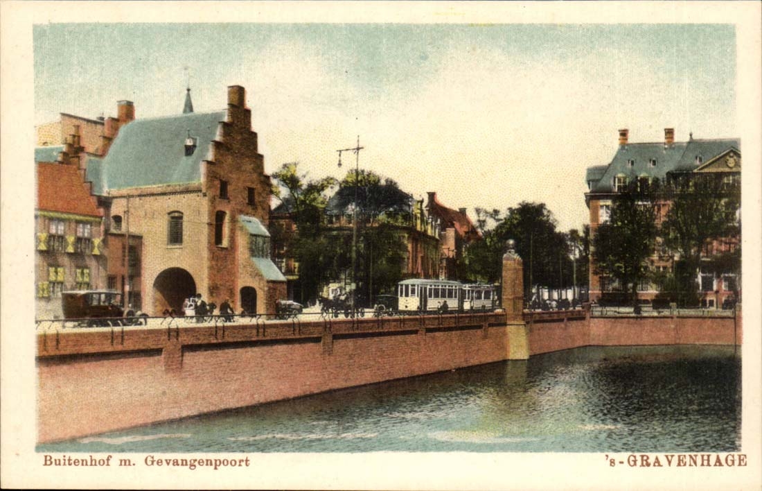 Pays Bas CPA Gravenhage Buitenhof m Gevangenpoort