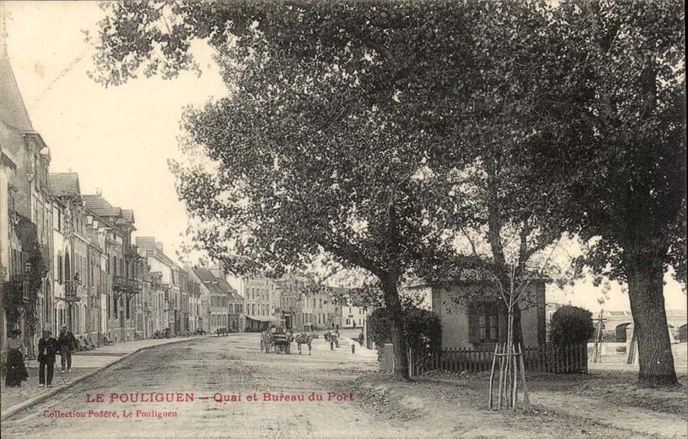 Le Pouliguen CPA Quai et bureau du port