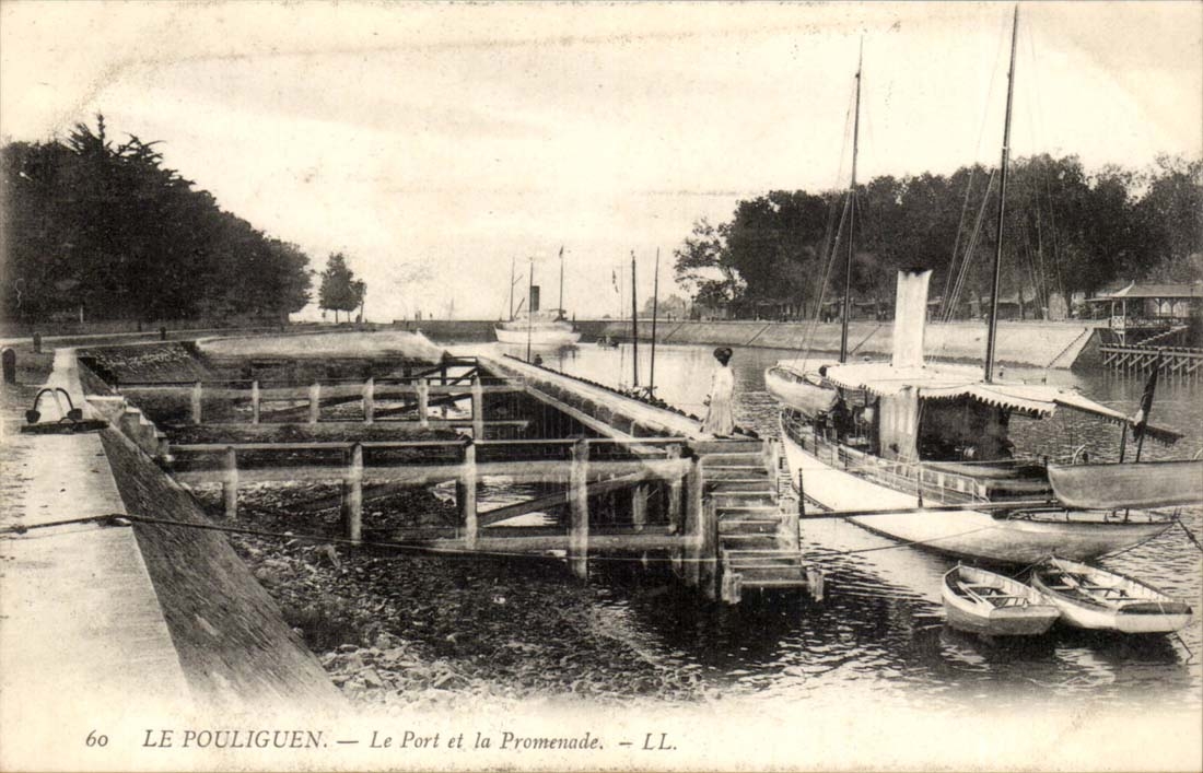 Le Pouliguen CPA Le port et la promenade