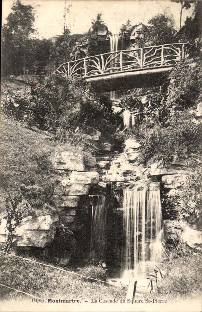 Paris (18eme) CPA la cascade du square St Pierre