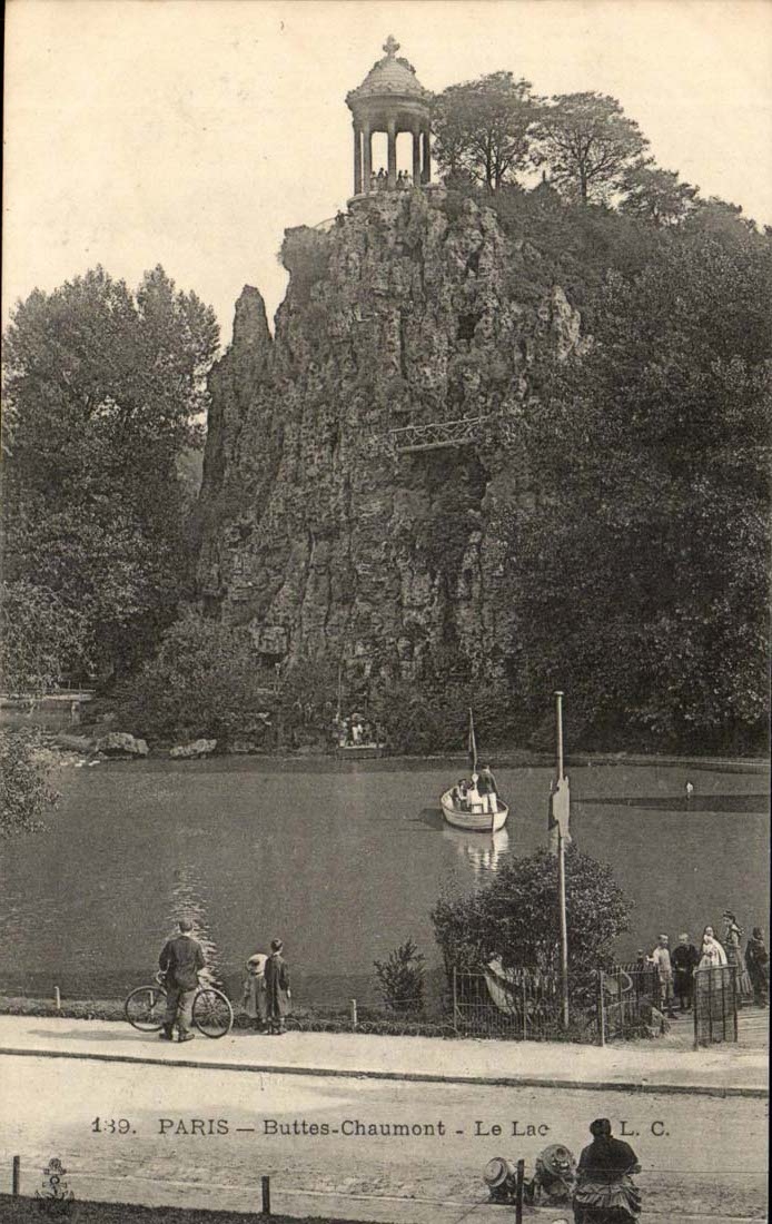 Paris (19eme) CPA Buttes Chaumont le lac (enfants)